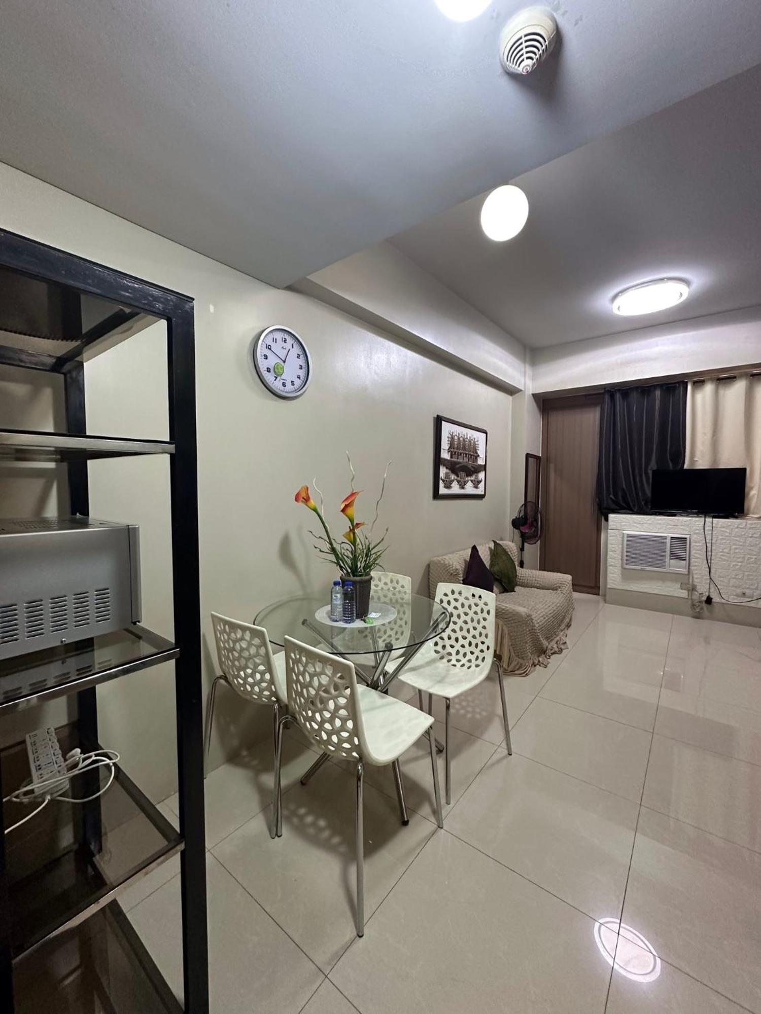 Condo 1 Palm Tree Across Naia T3 Pasay Kültér fotó
